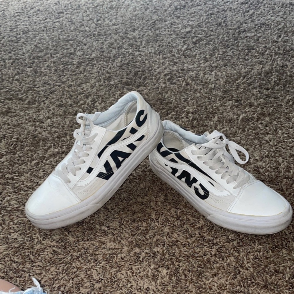 Black and White vans